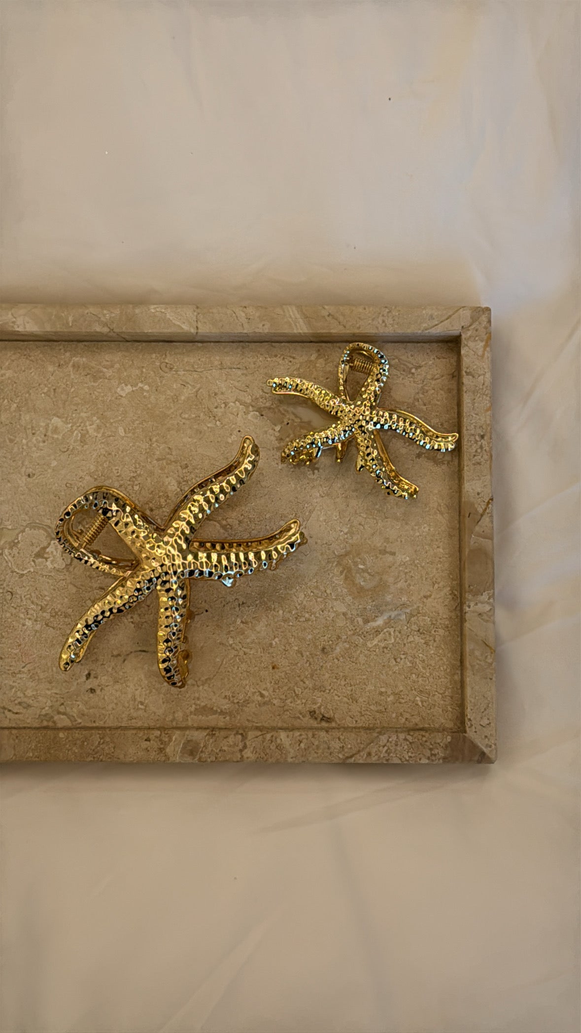 Golden Starfish Hair Claw